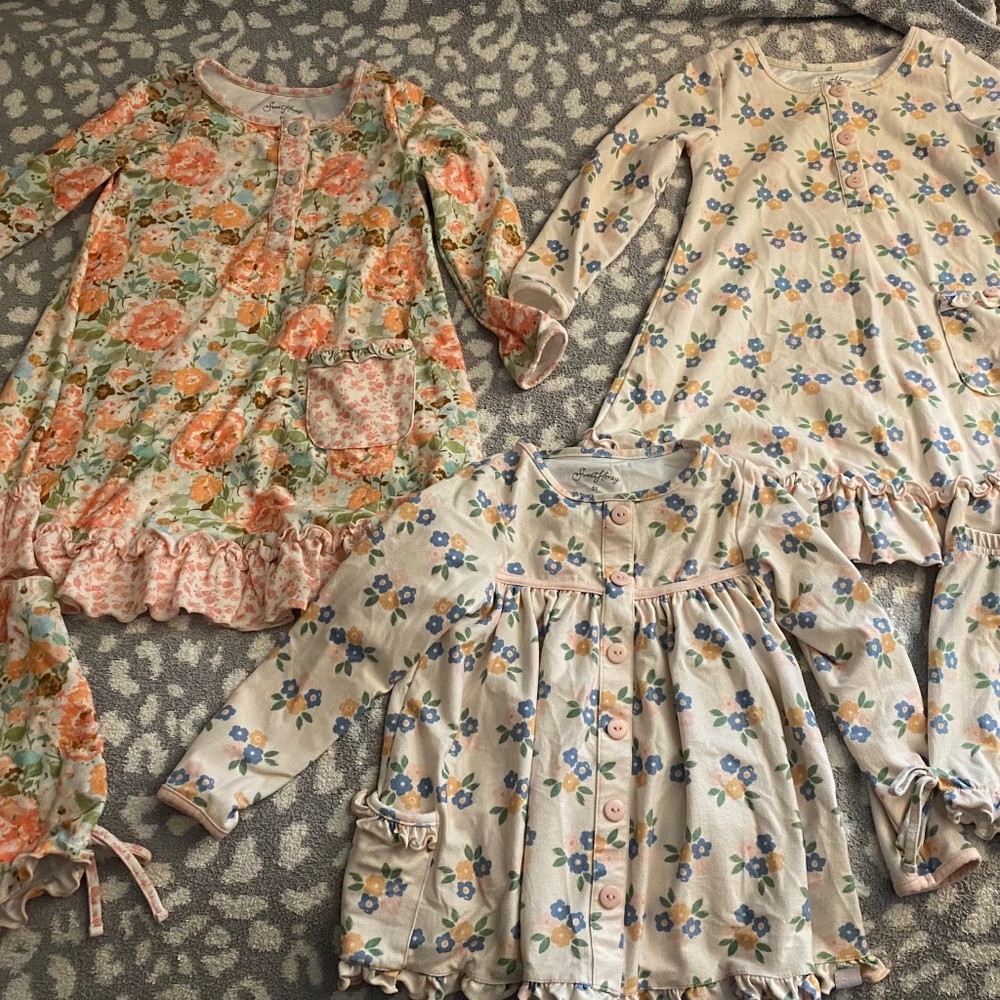 Sweet Honey Pajamas 5 Pieces!  Size 5 years